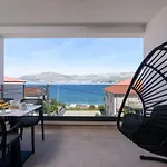 Luxury Lelu Apartment