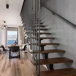 Luxury Lelu Apartment