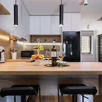 Luxury Lelu Apartment