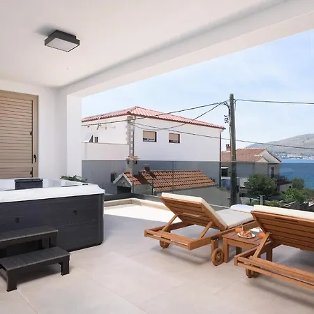 Luxury Lelu Apartman Trogir
