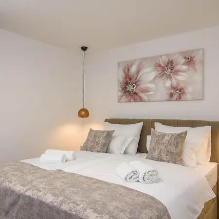 Luxury Lelu تروغير