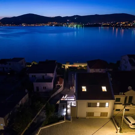 Luxury Lelu Τρογκίρ