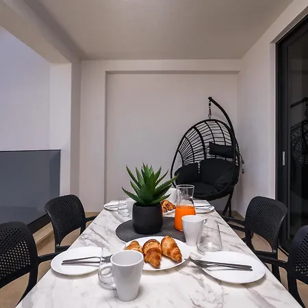 Luxury Lelu Διαμέρισμα